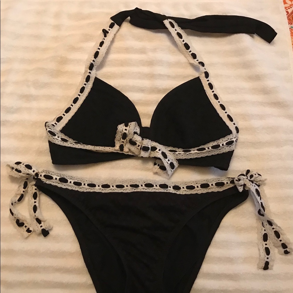 Betsey Johnson, L top, M bottoms